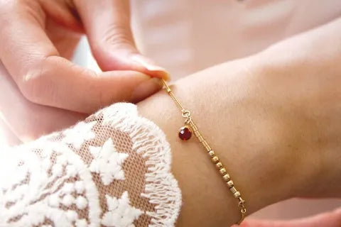 How to Take Off a Gold Bracelet