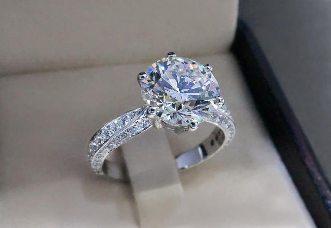 What Is a Good Size Diamond for an Engagement Ring?