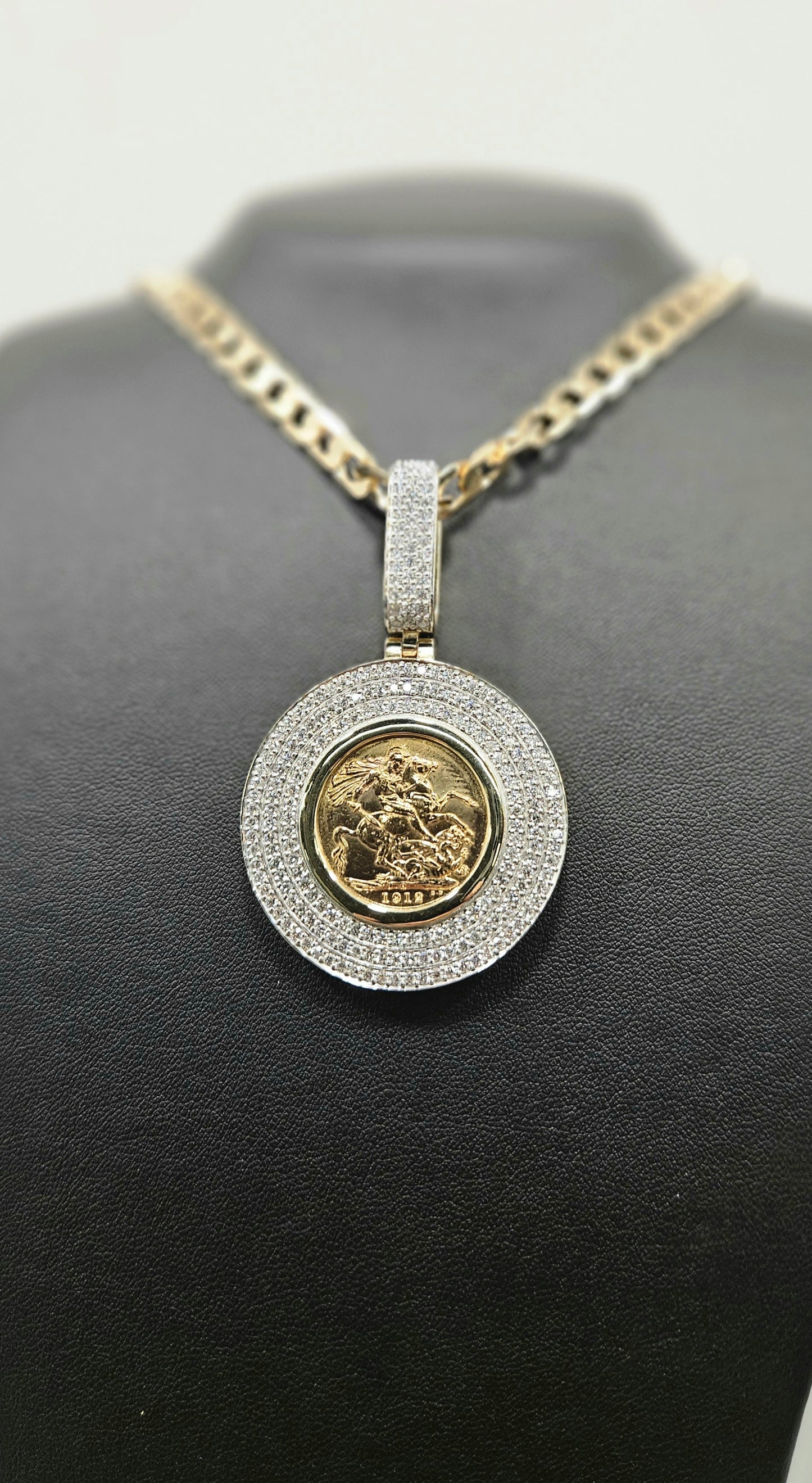 Sovereign Pendant