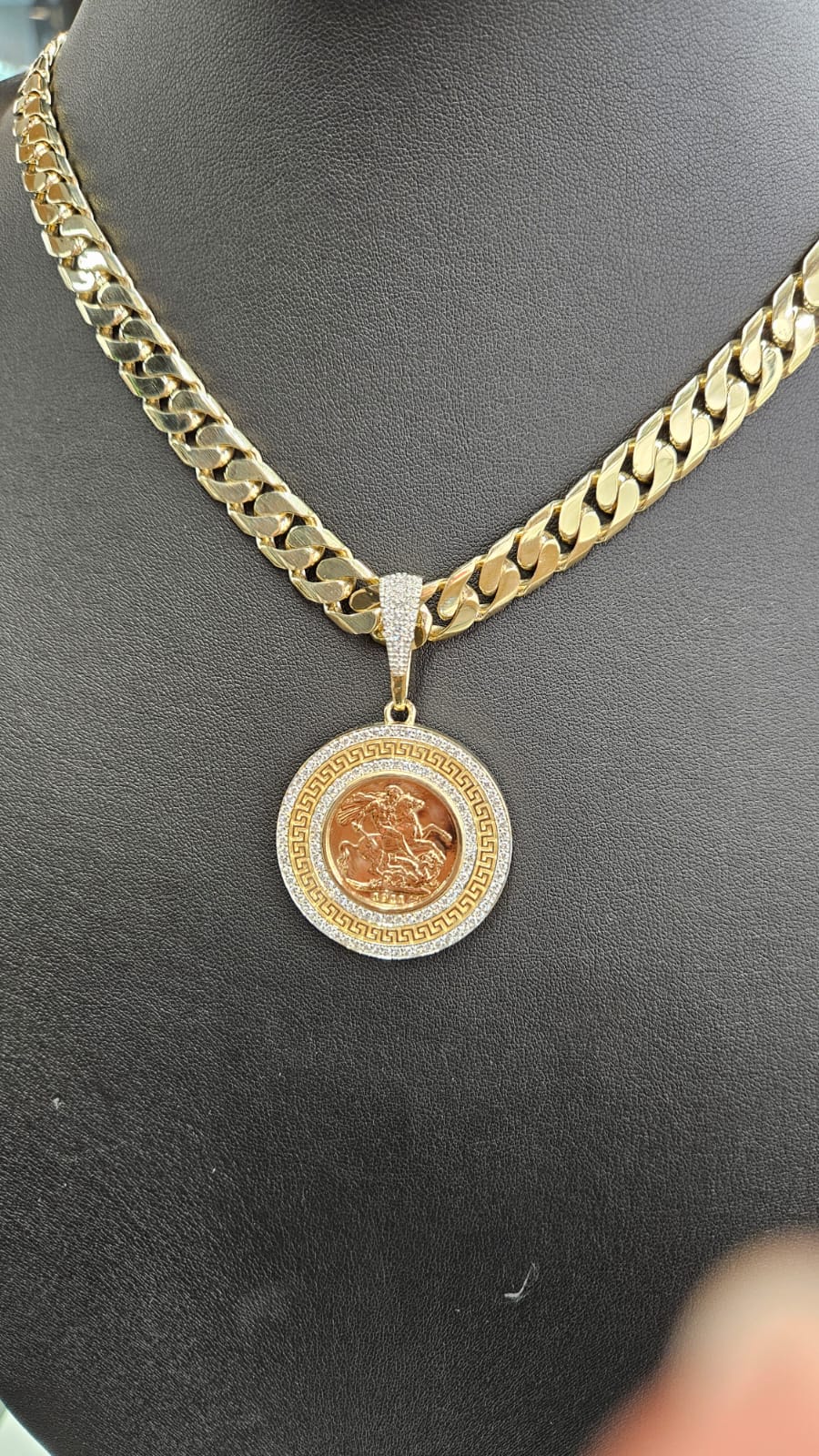 Gold Sovereign Pendant